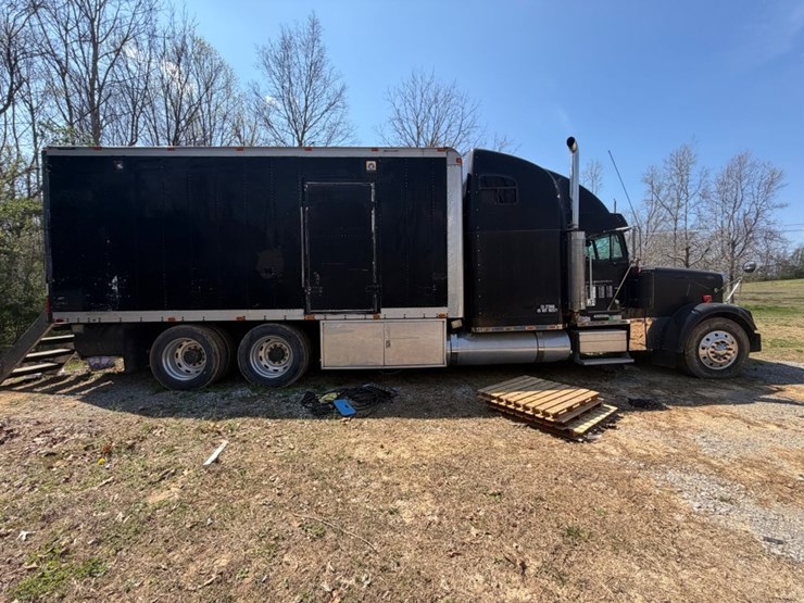 #31724-•-1997-freightliner-tandem-axle-flatbed-entertainmen-image-10