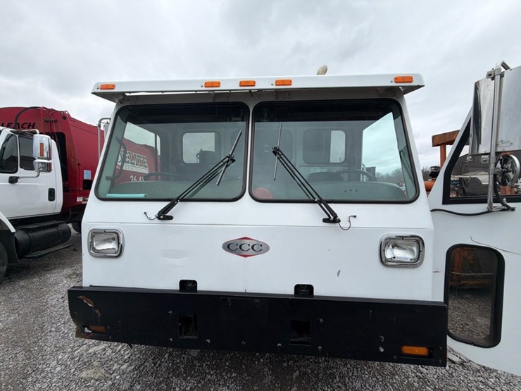 #31716-•-2009-crane-carrier-sanitation-truck-image-11