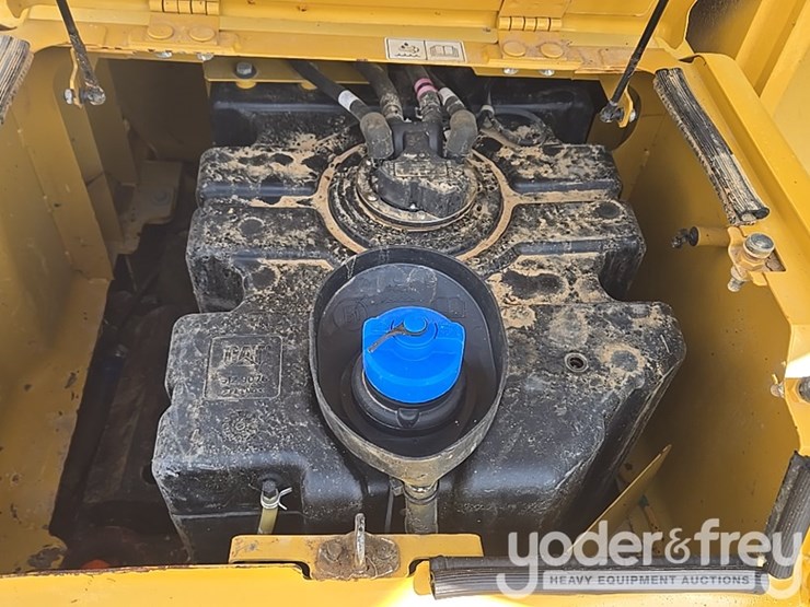 2019-caterpillar-336-image-58