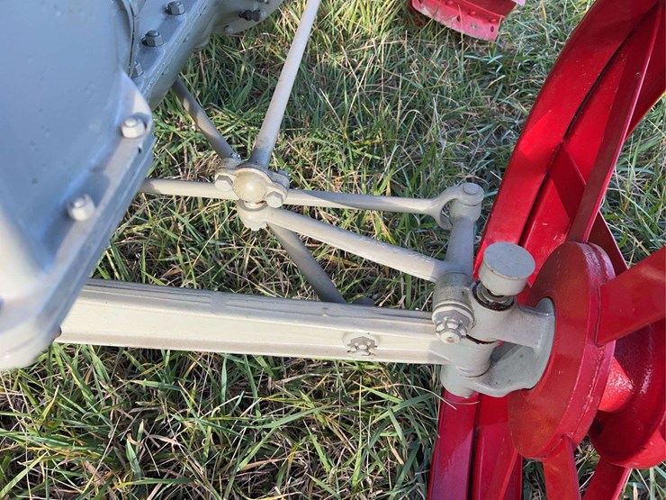 1923-fordson-tractor-image-16