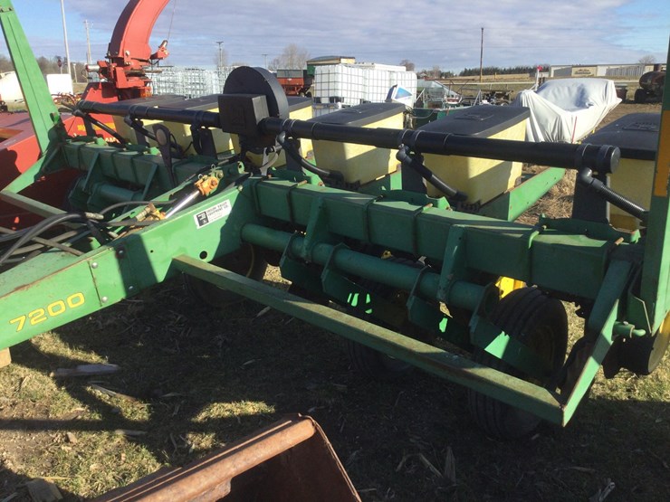 john-deere-7200-image-4