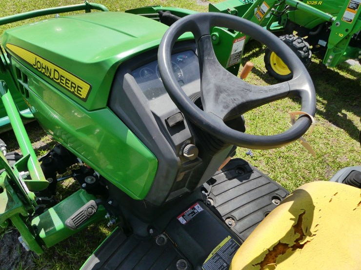 john-deere-1025r-image-12