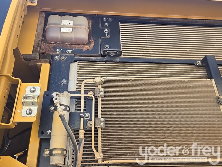 2019-caterpillar-336-image-49