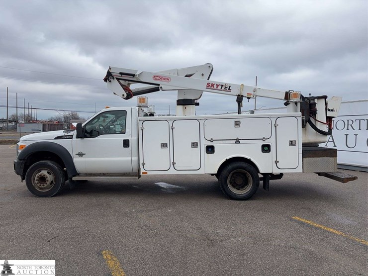 2012-ford-f550-image-8