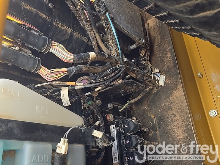 2019-caterpillar-336-image-33