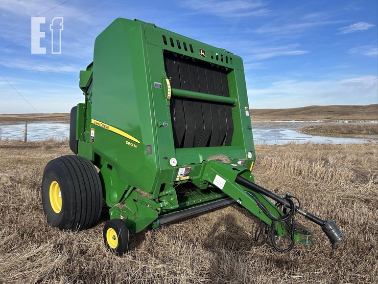 2019-john-deere-560m-image-1