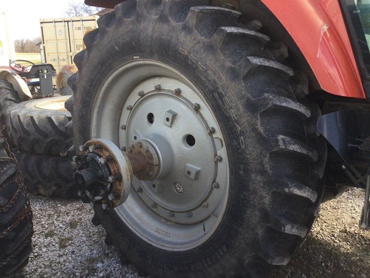 massey-ferguson-8270-image-16