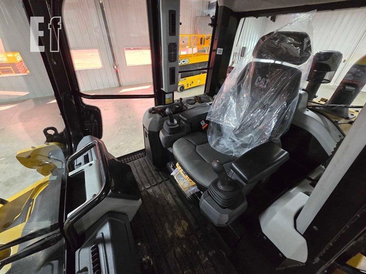 caterpillar-953-image-15