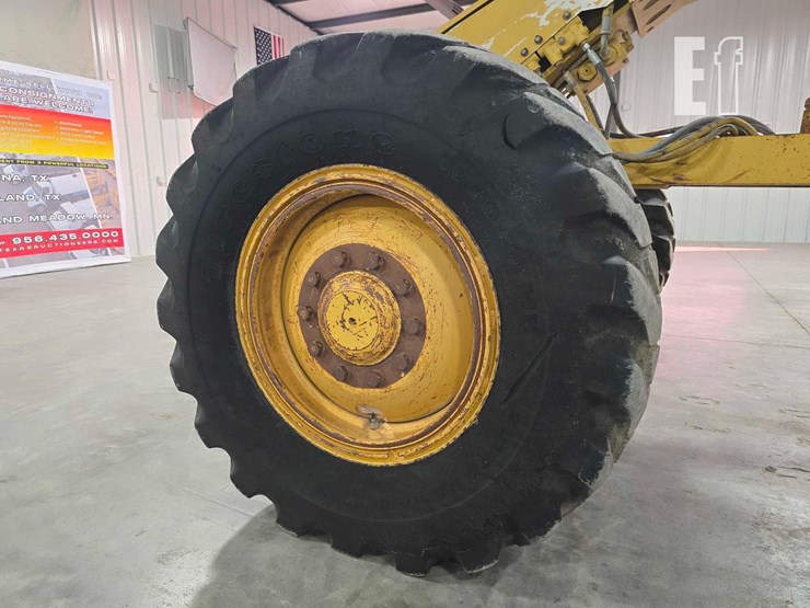 1989-caterpillar-120g-image-23