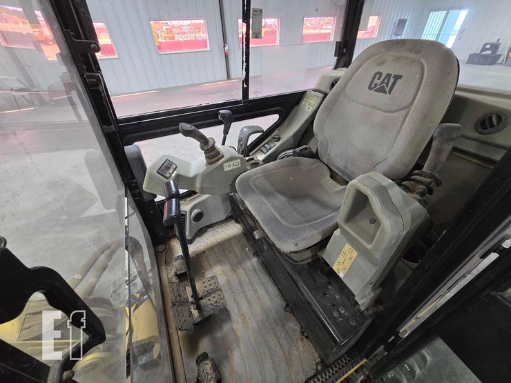 2008-caterpillar-301.8c-image-18