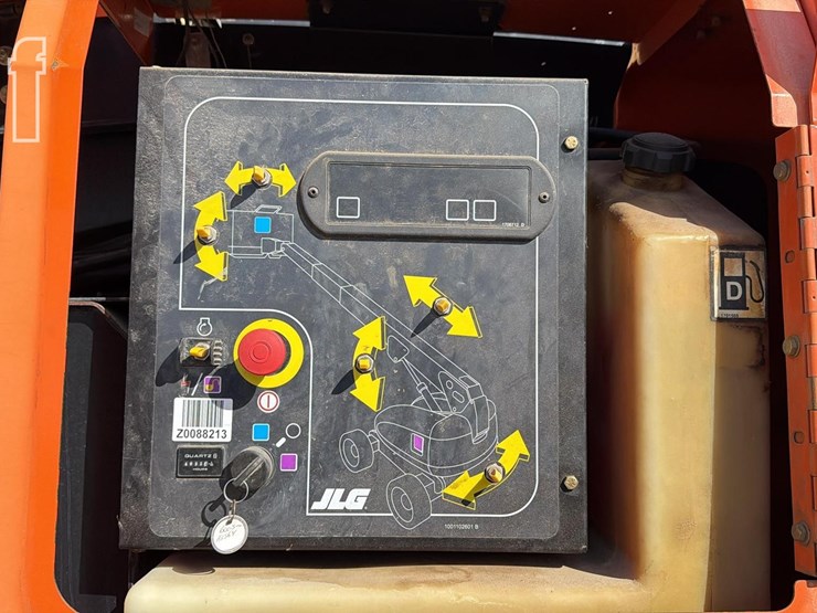 2014-jlg-600s-image-11