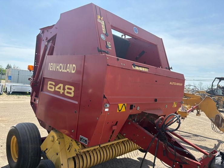 new-holland-648-image-4