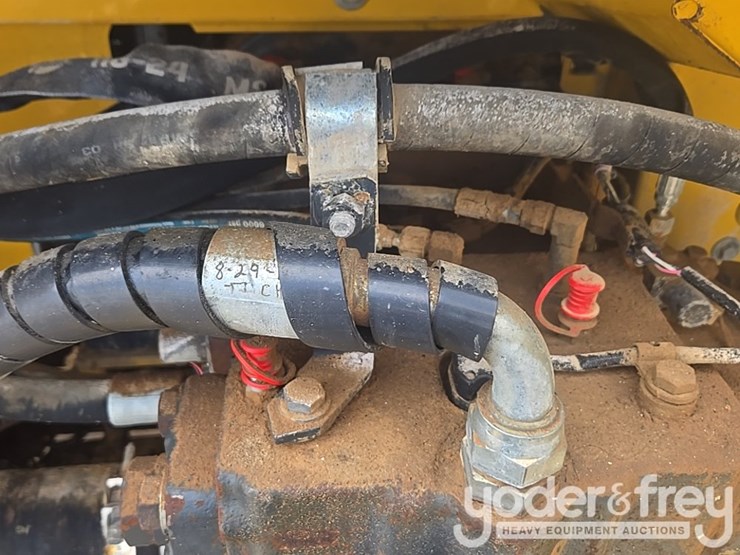 2015-komatsu-pc490-lc-11-image-46