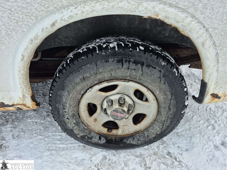 2005-gmc-1500-image-24