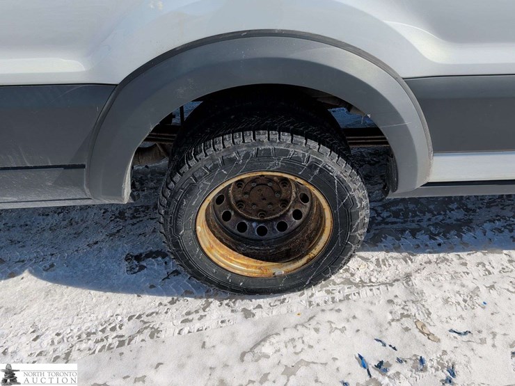 2016-ford-transit-image-16