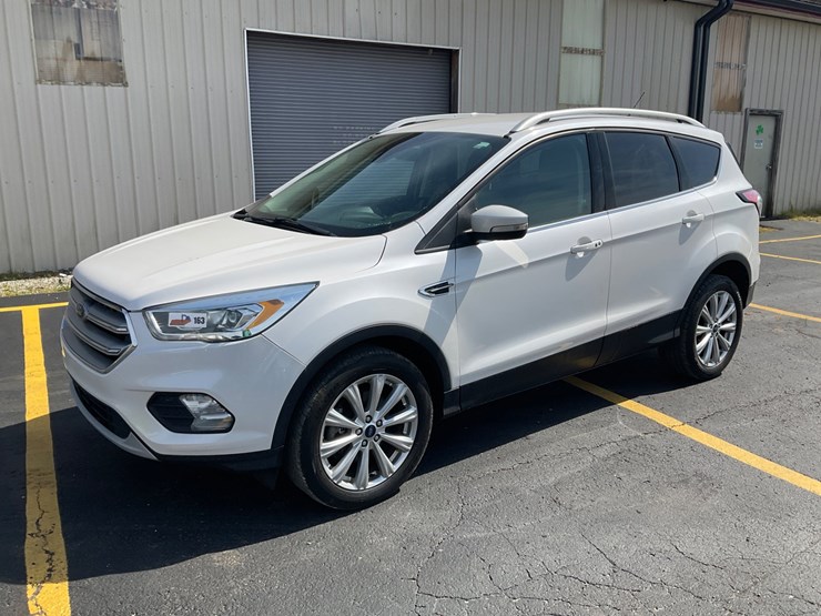 2017-ford-escape-image-1