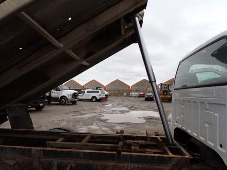 2006-ford-f650-xlt-image-55