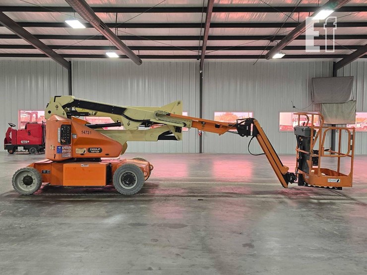 2015-jlg-e400ajpn-image-6
