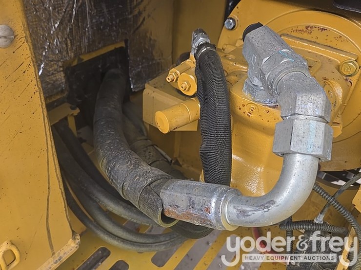 2018-caterpillar-305.5-image-53