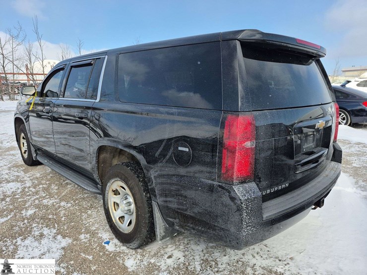 2018-chevrolet-suburban-image-6