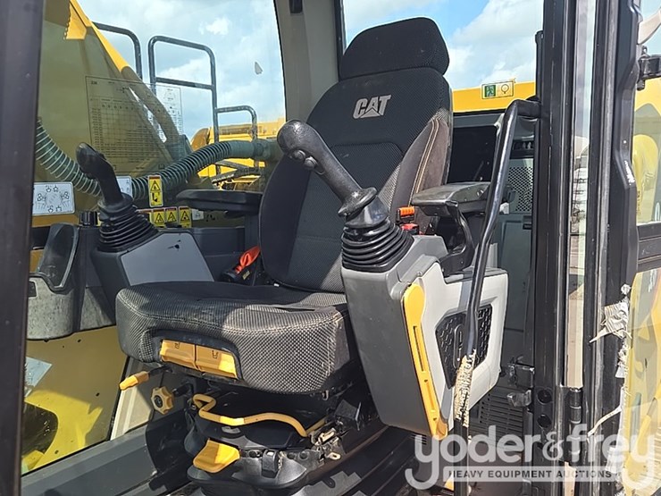 2019-caterpillar-336-image-86