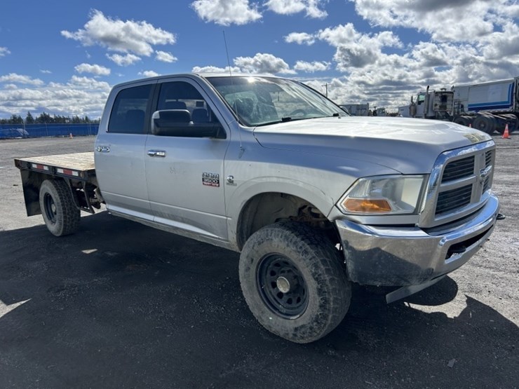 2010-dodge-ram-3500-image-7