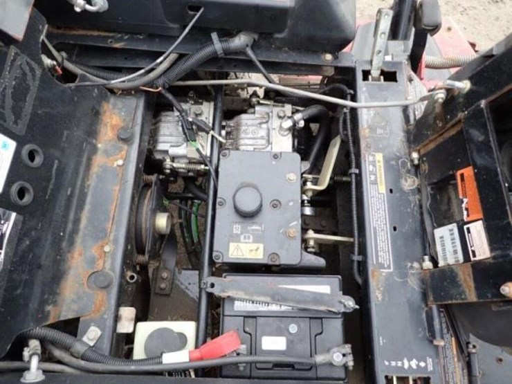 2014-toro-z-master-mower-74267314000240-image-23