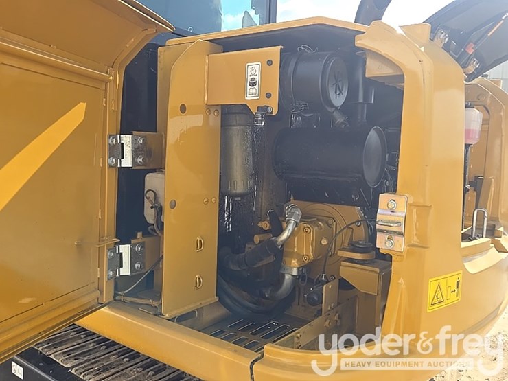 2018-caterpillar-305.5-image-44