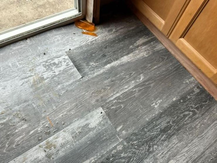 2010-gulf-stream-innsbruck-supreme-lodge-40tbs-t/a-image-95