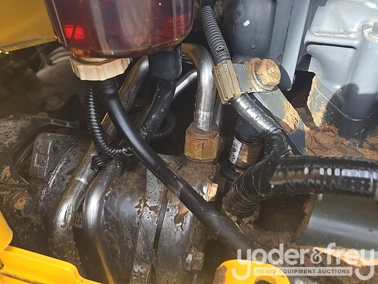 2014-komatsu-d61px-23-image-79