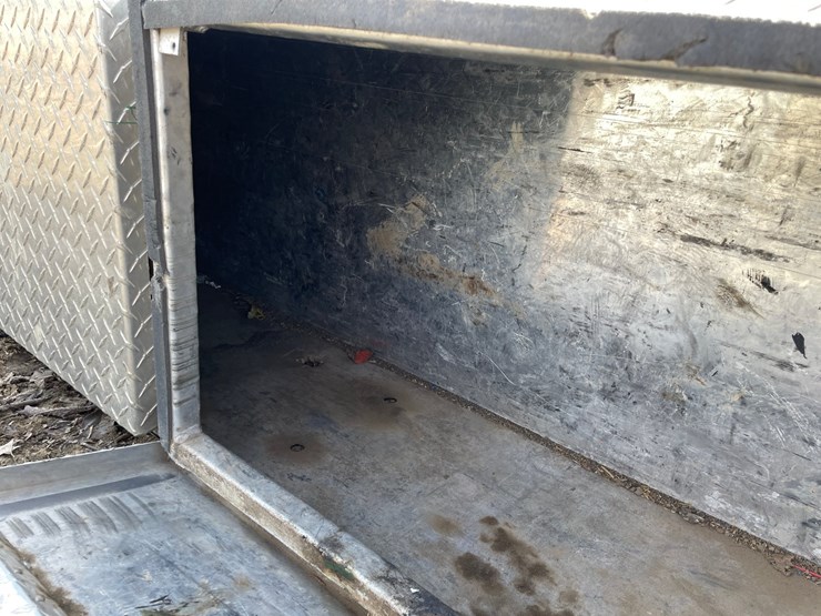 #3971-•-(2)-aluminum-truck-tool-box's-image-35