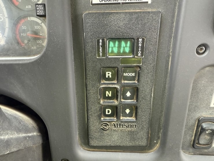 2011-freightliner-vac-con-t/a-vacuum-truck-image-32