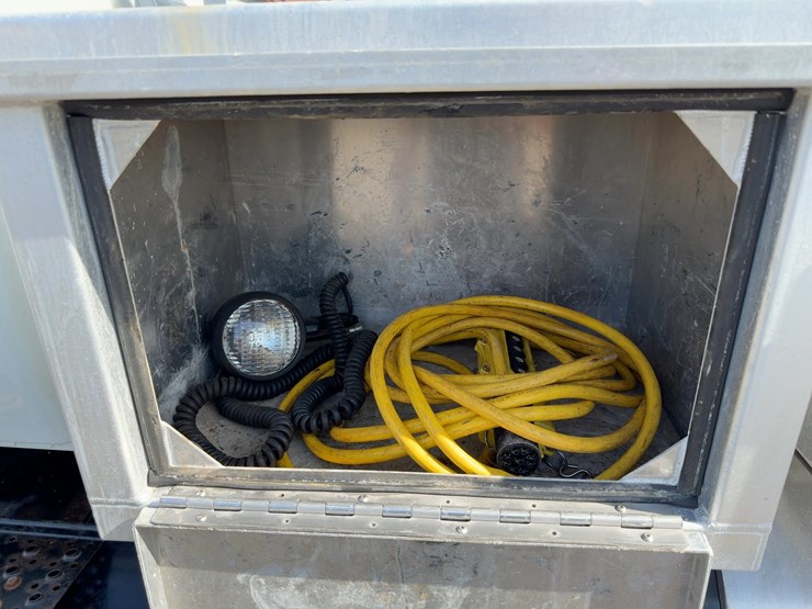 2006-international-7400-image-22