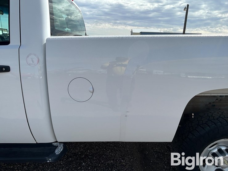 2010-chevrolet-silverado-2500-image-13