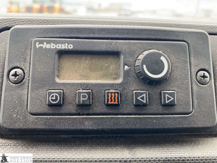 2009-ford-cargo-image-14