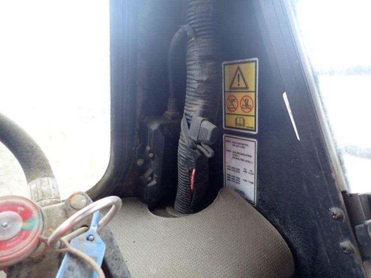 2009-caterpillar-232b-image-28