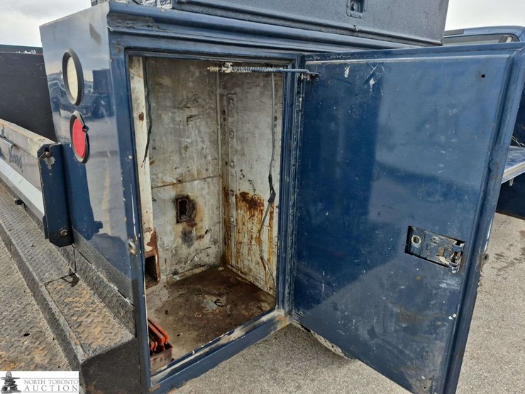 2008-ford-f550-image-31