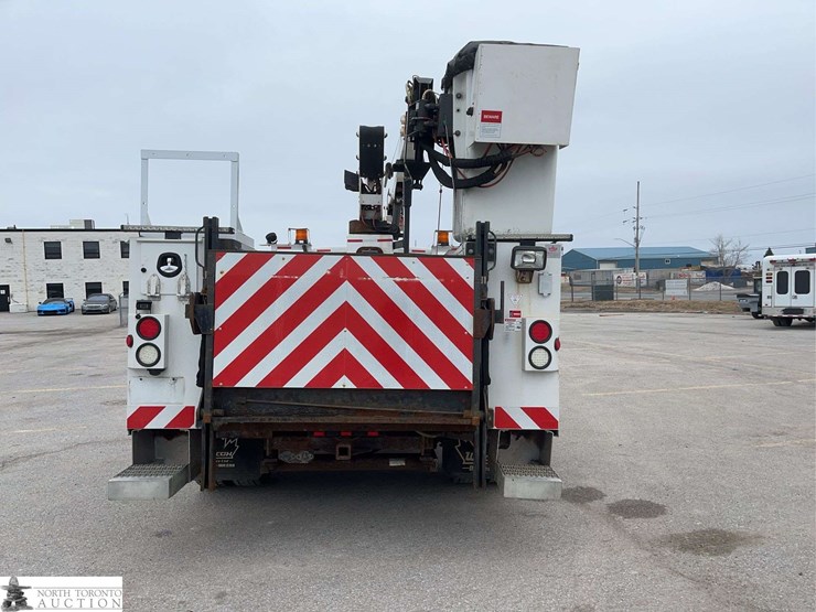 2011-ford-f550-image-6