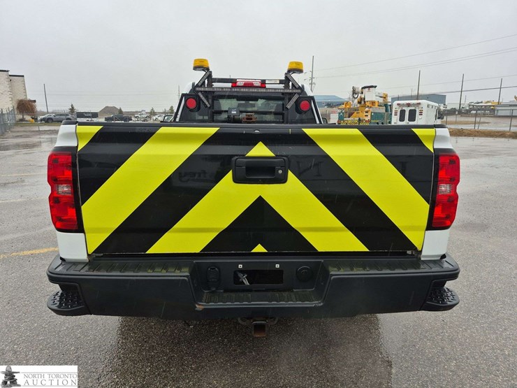 2018-chevrolet-silverado-1500-image-6