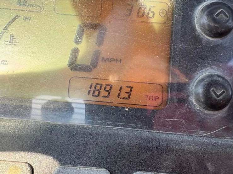 john-deere-825-image-16