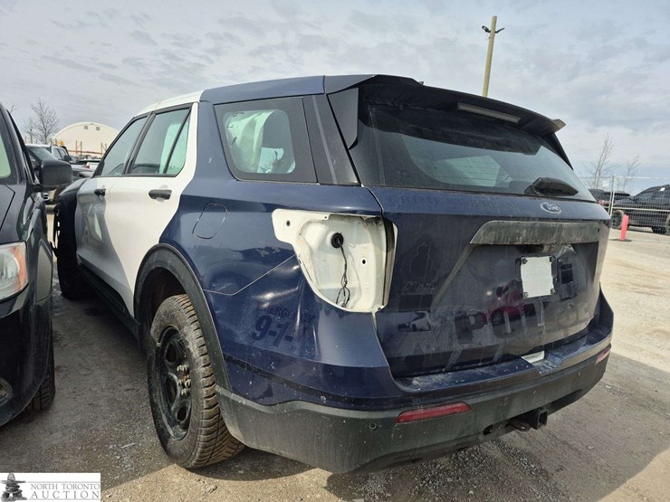 2023-ford-explorer-image-7