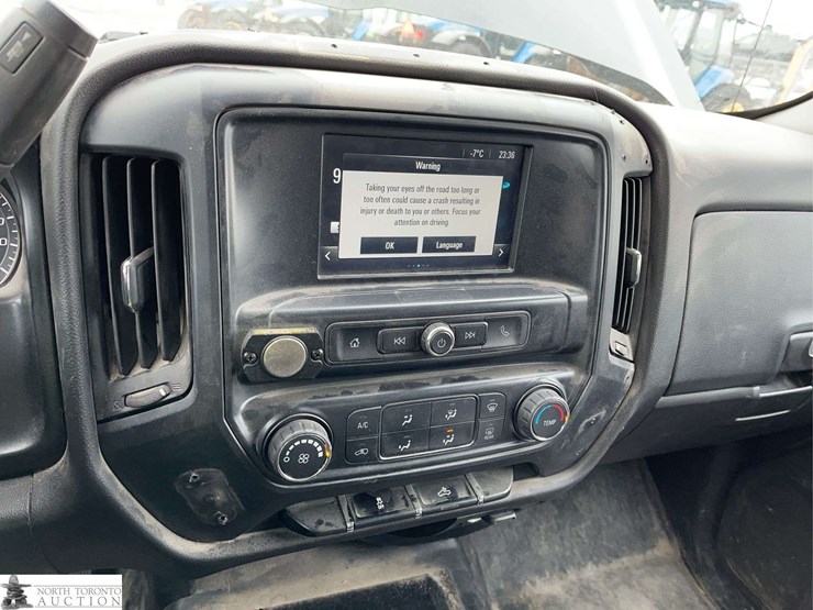 2019-chevrolet-silverado-2500hd-image-13