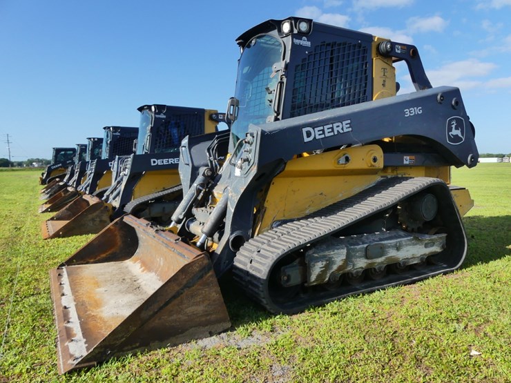 deere-331g-image-1