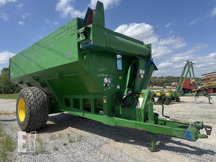 1991-kinze-840-image-3