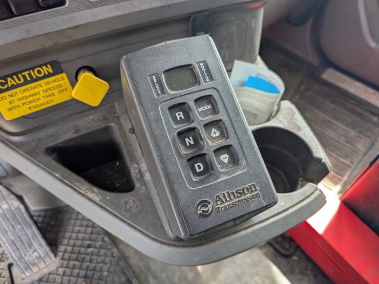 2017-kenworth-t880-image-17