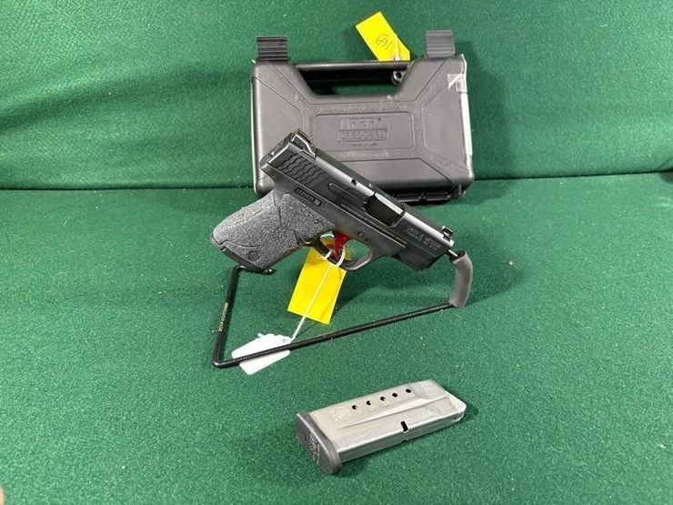 smith-&-wesson-9-shield-9mm-pistol-image-1