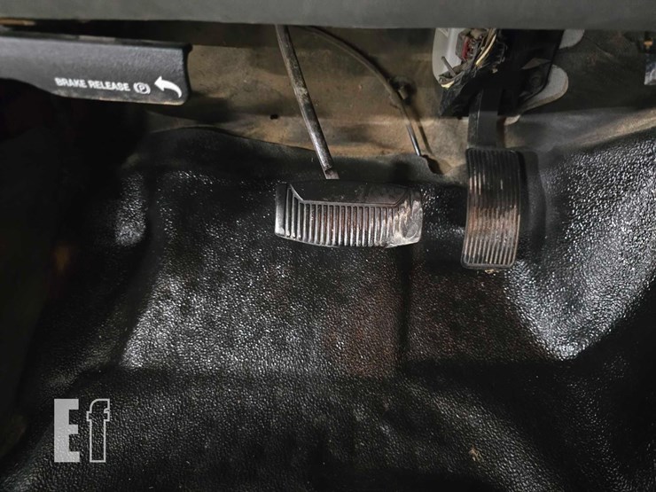 2007-ford-f550-image-11