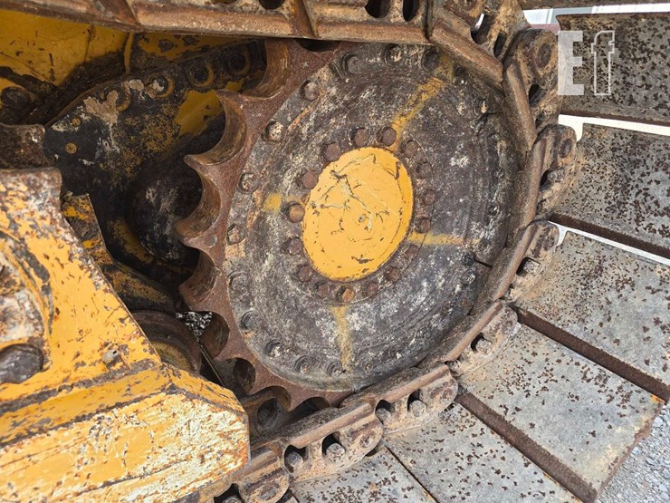 2016-deere-700k-lgp-image-20