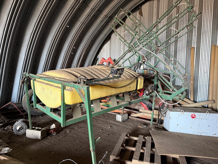 summers-pickup-sprayer-image-1