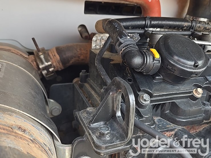 2021-bobcat-t740-image-74